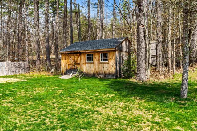 52 Newman Wilson Road, Weare, NH 03281