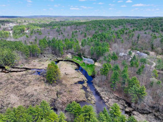 52 Newman Wilson Road, Weare, NH 03281