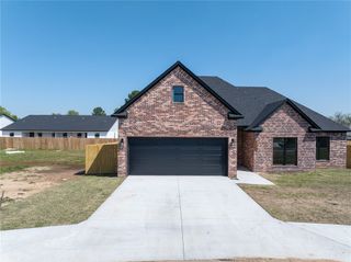 1900 Yellowstone Drive, Barling, AR 72923