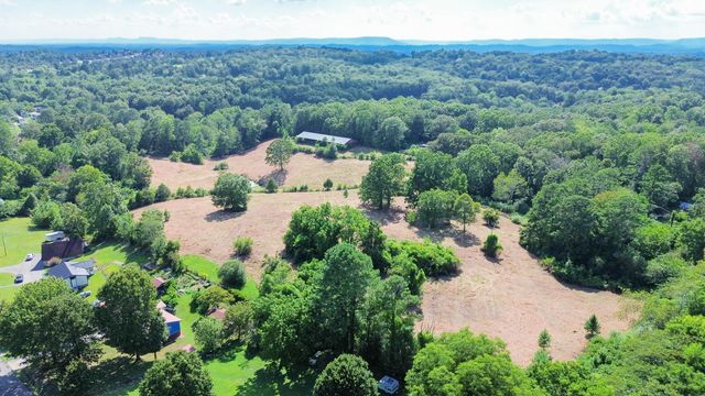 8014 Bork Memorial Drive, Ooltewah, TN 37363