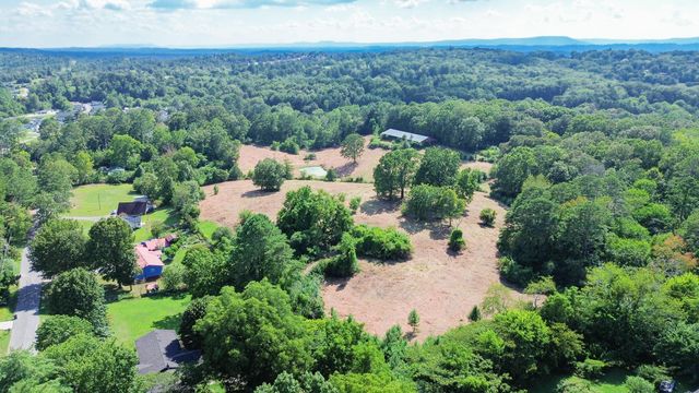 8014 Bork Memorial Drive, Ooltewah, TN 37363