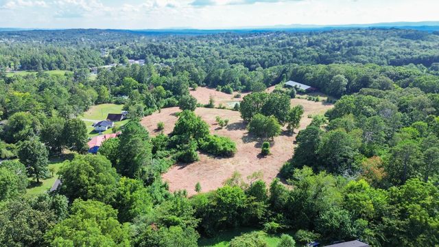 8014 Bork Memorial Drive, Ooltewah, TN 37363