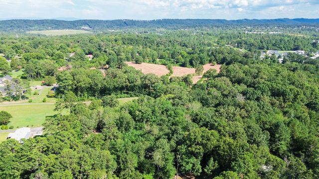 8014 Bork Memorial Drive, Ooltewah, TN 37363