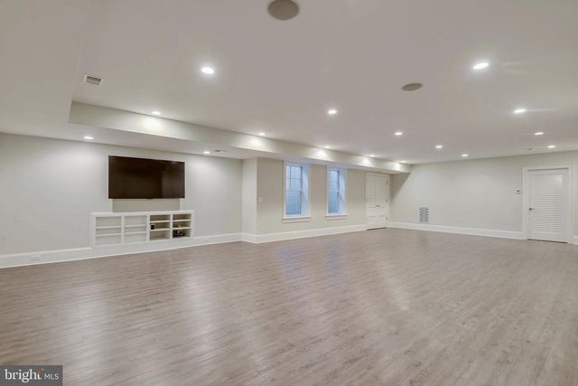 8703 BRADMOOR DR, Bethesda, MD 20817