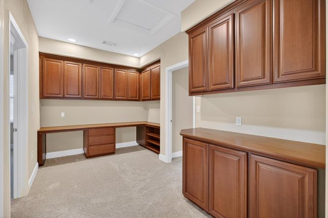 3750 Bridgeway Lakes Dr, West Sacramento, CA 95691