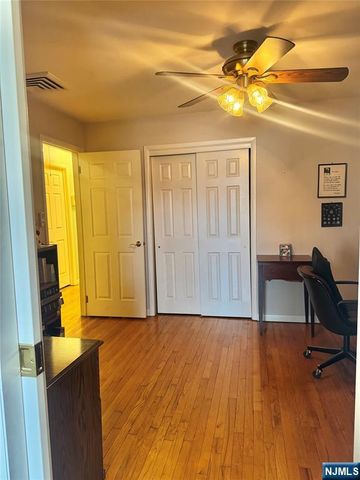 1033 Park Drive, Secaucus, NJ 07094