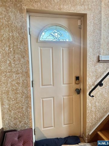 1033 Park Drive, Secaucus, NJ 07094