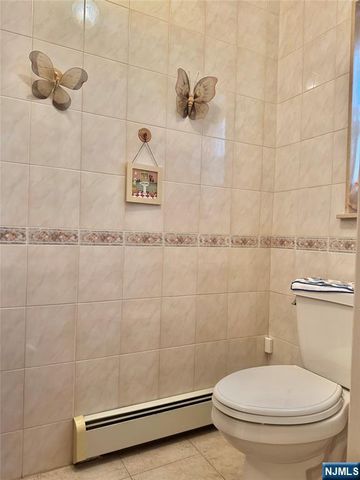 1033 Park Drive, Secaucus, NJ 07094