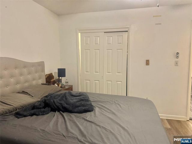 1033 Park Drive, Secaucus, NJ 07094