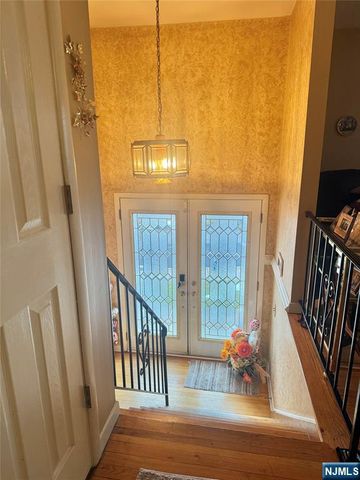 1033 Park Drive, Secaucus, NJ 07094