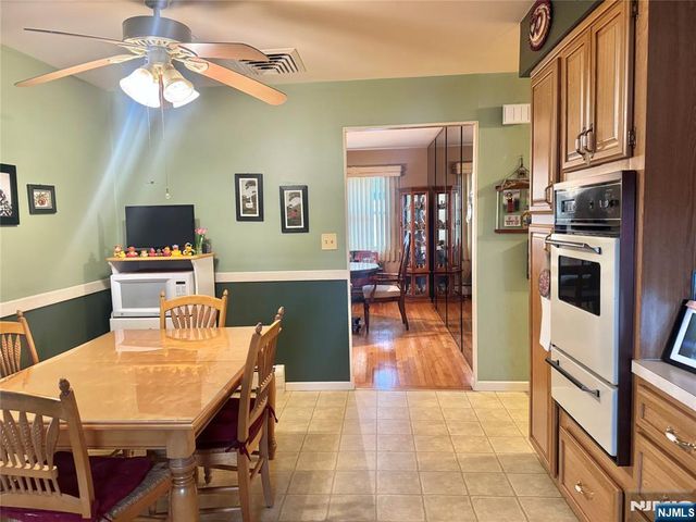 1033 Park Drive, Secaucus, NJ 07094