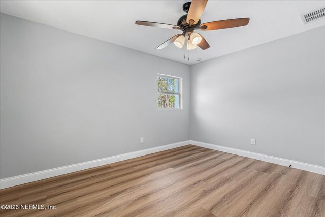 102 MULLINS Road, Palatka, FL 32177