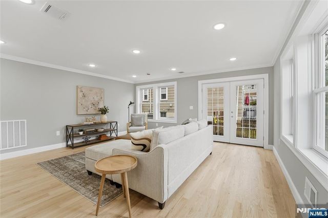 64 Morningside Road, Verona, NJ 07044