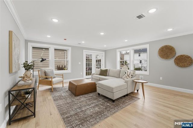 64 Morningside Road, Verona, NJ 07044