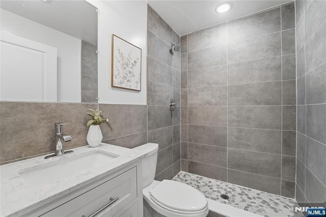 64 Morningside Road, Verona, NJ 07044