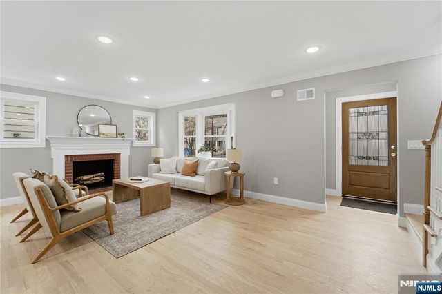 64 Morningside Road, Verona, NJ 07044
