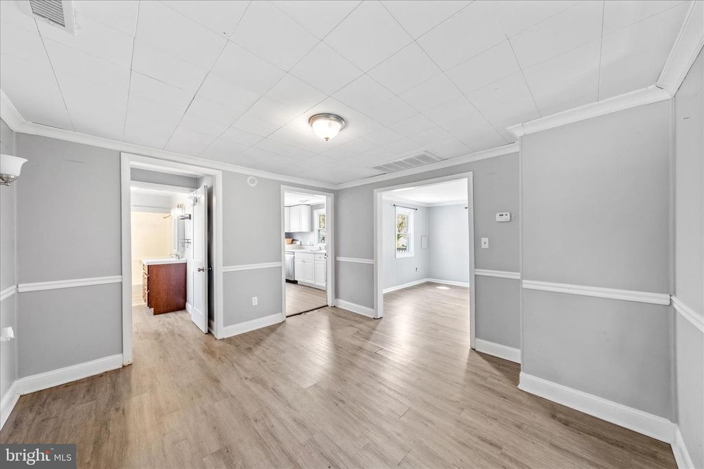 Image 12 of property listing at 306 ATLANTIC AVE, Salisbury, MD 21804