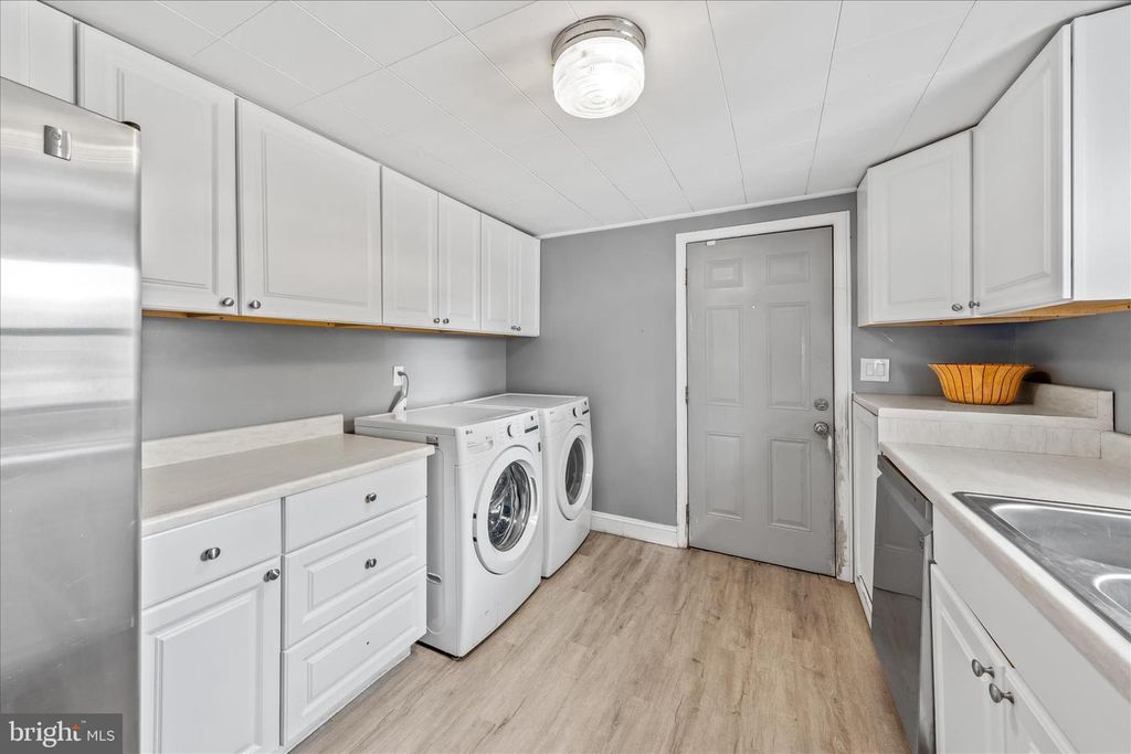 Image 20 of property listing at 306 ATLANTIC AVE, Salisbury, MD 21804