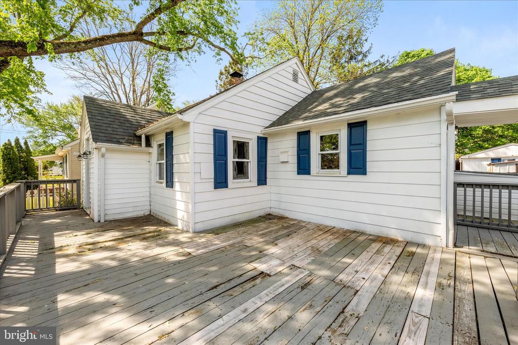 Image 4 of property listing at 306 ATLANTIC AVE, Salisbury, MD 21804