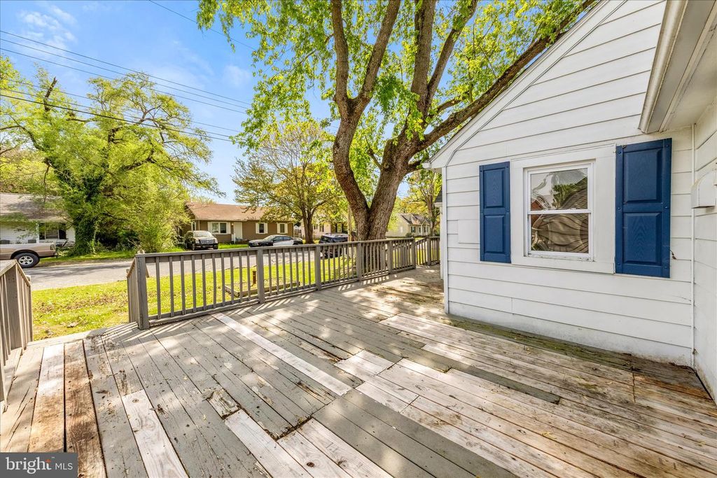 Image 5 of property listing at 306 ATLANTIC AVE, Salisbury, MD 21804