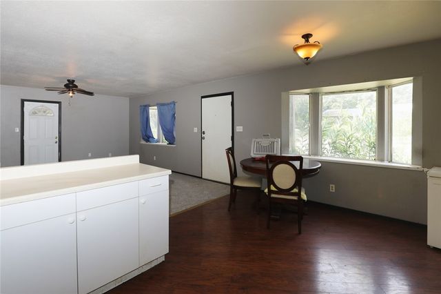 15787 24th, Clearlake, CA 95422