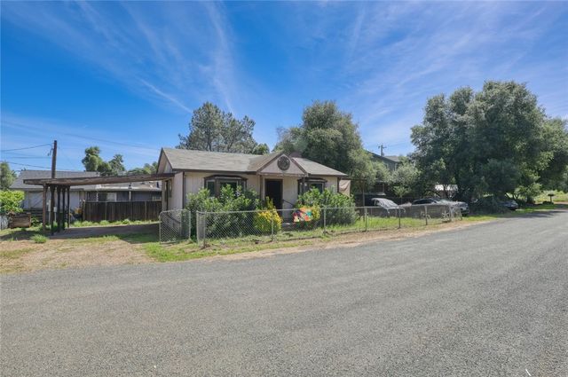 15787 24th, Clearlake, CA 95422