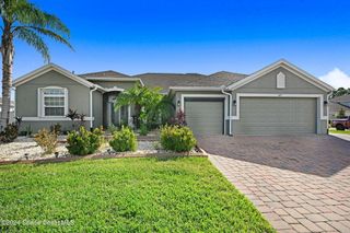 675 Easton Forest Circle SE, Palm Bay, FL 32909