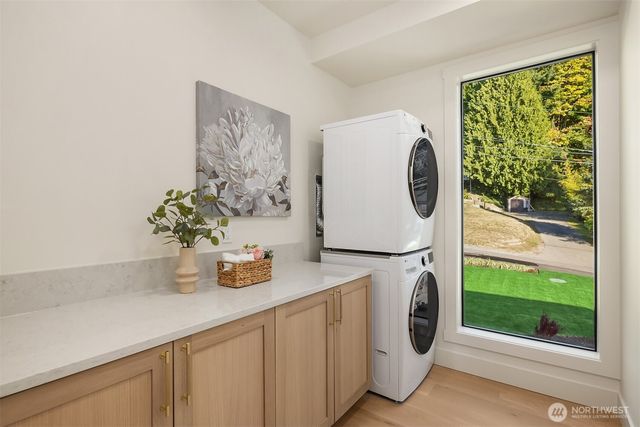 12306 Possession Lane, Edmonds, WA 98026