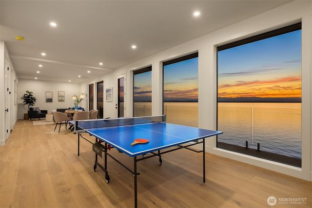 12306 Possession Lane, Edmonds, WA 98026