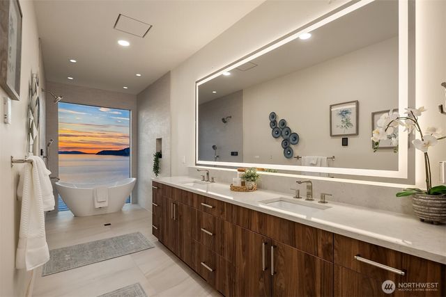 12306 Possession Lane, Edmonds, WA 98026