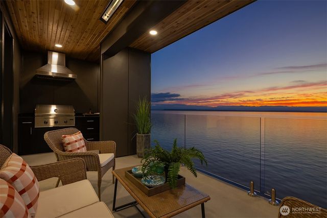 12306 Possession Lane, Edmonds, WA 98026