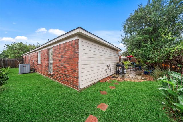 4954 Winding Timbers Circle, Humble, TX 77346