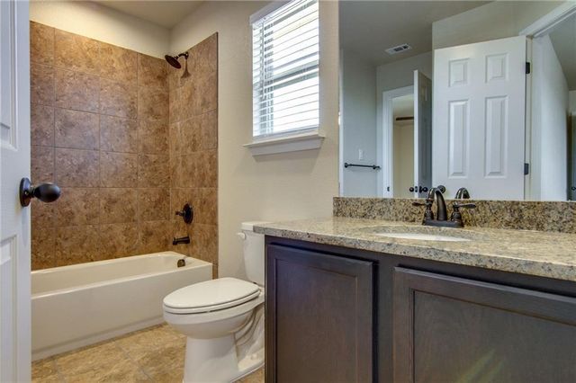 182 Samuel DR B, Buda, TX 78610