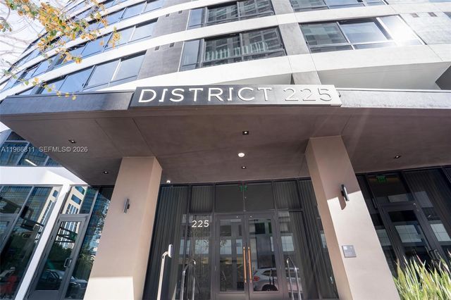 225 N Miami Avenue 3307, Miami, FL 33128