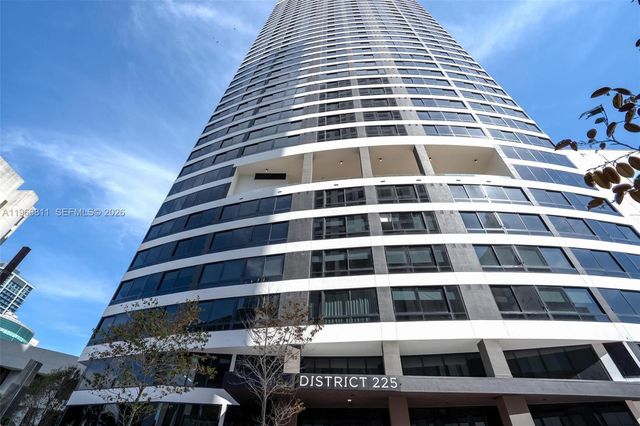 225 N Miami Avenue 3307, Miami, FL 33128