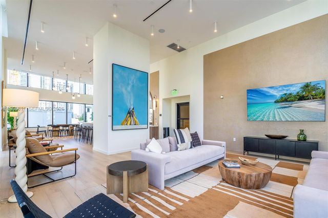 225 N Miami Avenue 3307, Miami, FL 33128