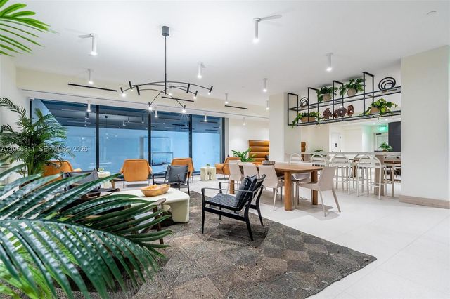 225 N Miami Avenue 3307, Miami, FL 33128