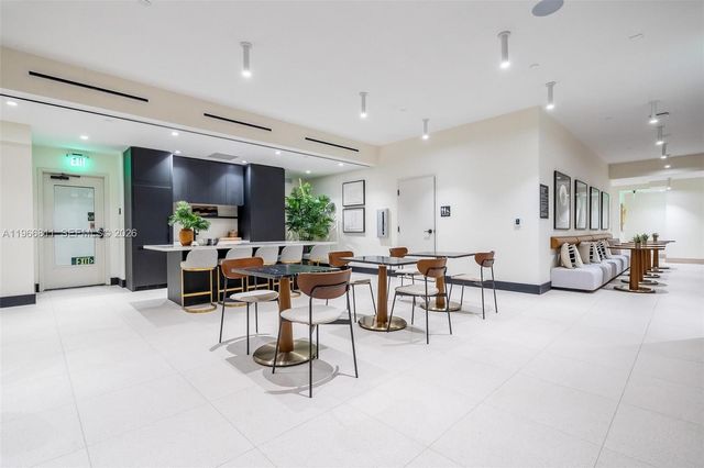 225 N Miami Avenue 3307, Miami, FL 33128