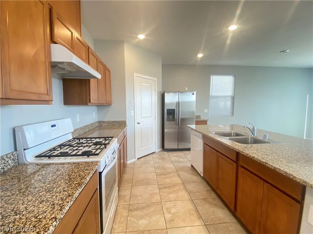 8489 Green Alder Court, Las Vegas, NV 89113