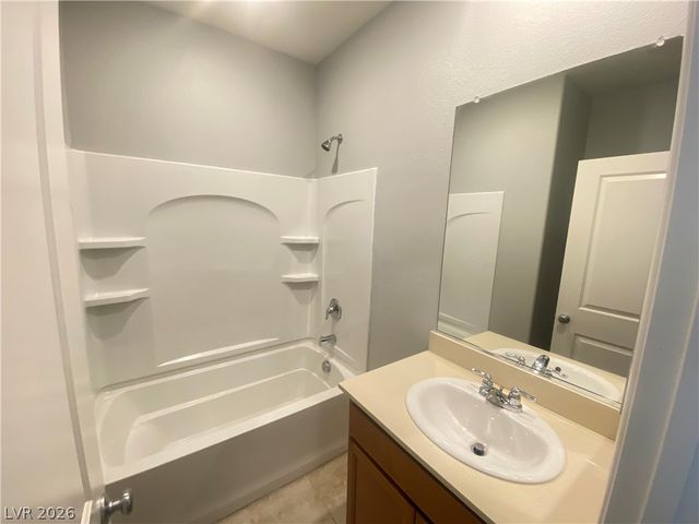 8489 Green Alder Court, Las Vegas, NV 89113