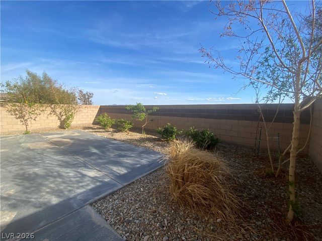 8489 Green Alder Court, Las Vegas, NV 89113