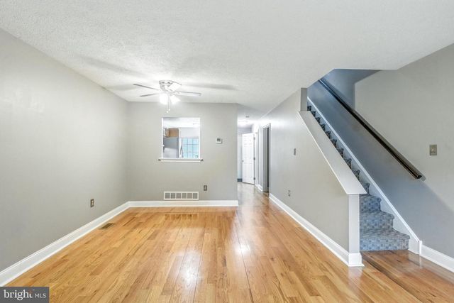 111 GATEWAY DR, Newark, DE 19711