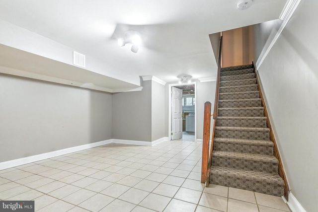 111 GATEWAY DR, Newark, DE 19711