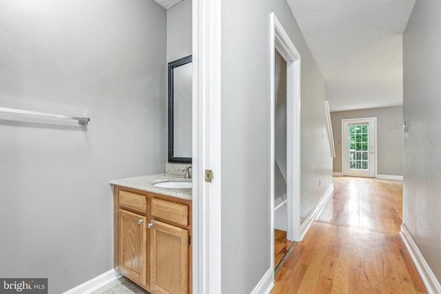 111 GATEWAY DR, Newark, DE 19711
