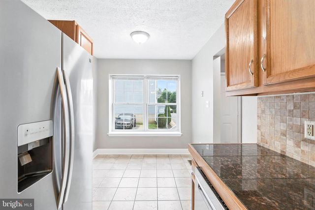 111 GATEWAY DR, Newark, DE 19711