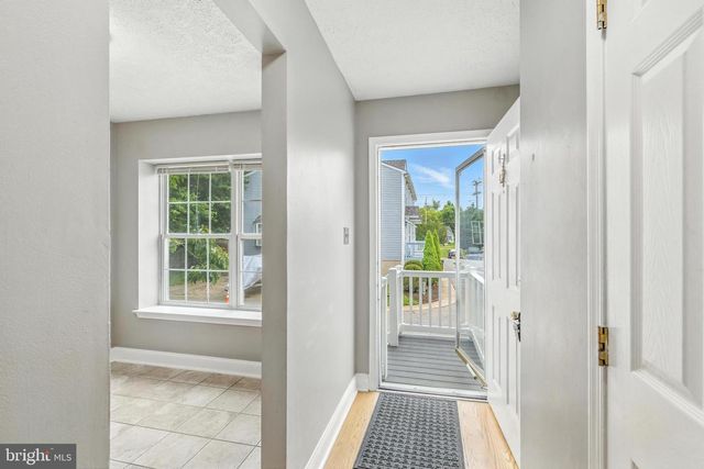 111 GATEWAY DR, Newark, DE 19711