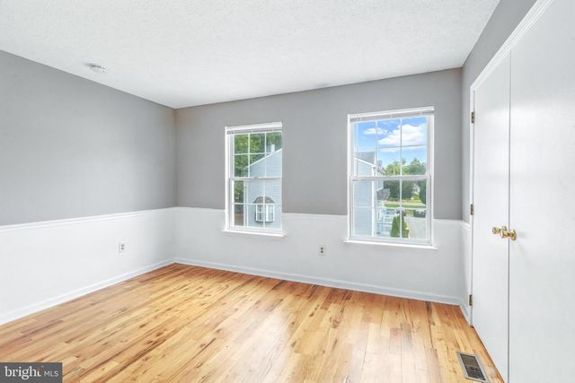111 GATEWAY DR, Newark, DE 19711