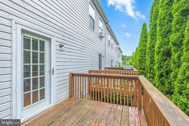 111 GATEWAY DR, Newark, DE 19711