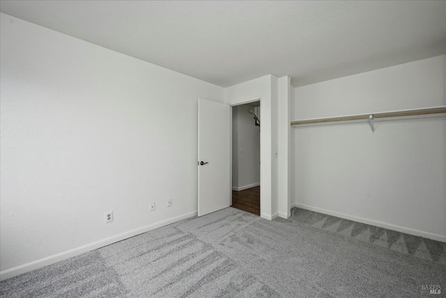 450 Nikki Dr, Santa Rosa, CA 95401