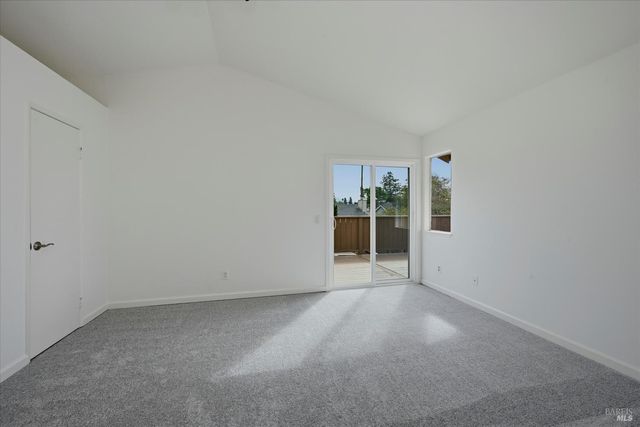 450 Nikki Dr, Santa Rosa, CA 95401